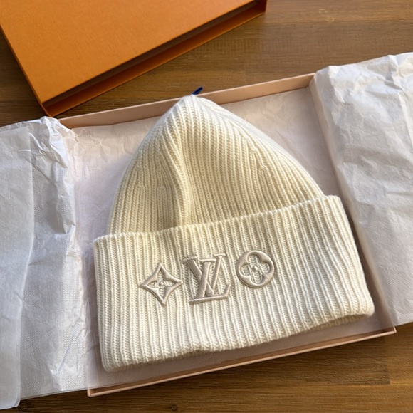 NEW Louis Vuitton beanie unisex white - Picture 2 of 5